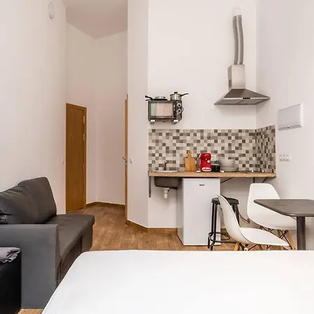 Bcn Lofts Camp Nou Apartments, 2021 Built, Featuring Free Underground Parking, Wifi, Aircon, Kitchen, Etc L'Hospitalet de Llobregat Exterior photo
